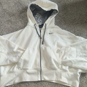Nike Women’s Cropped Zip-Up Jacket